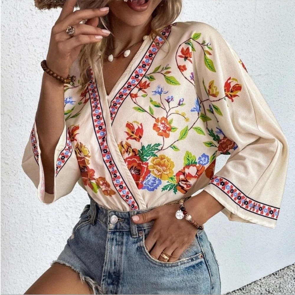 Gorgeous Bohemian Bright Colored Floral 3/4 Dolman Sleeve Bodysuit Size XL NWT